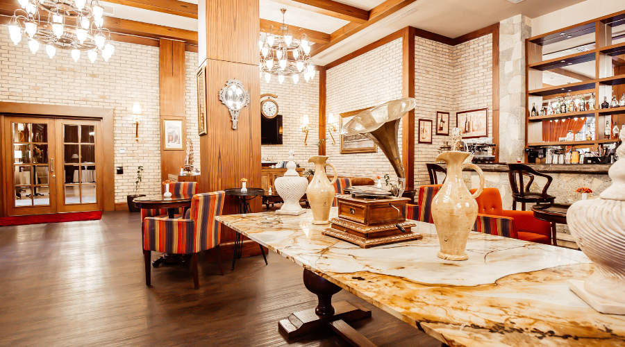 Expanding Beyond Physical Stores